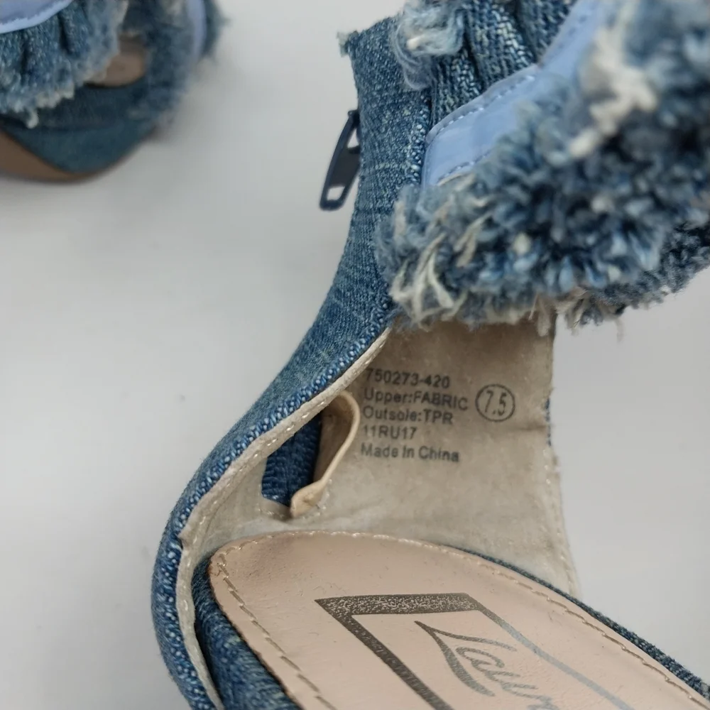Laura Marano Not Rated Womens size 7.5 Blue Jean Fringe 5 inch Heels shoes - Picture 9 of 14